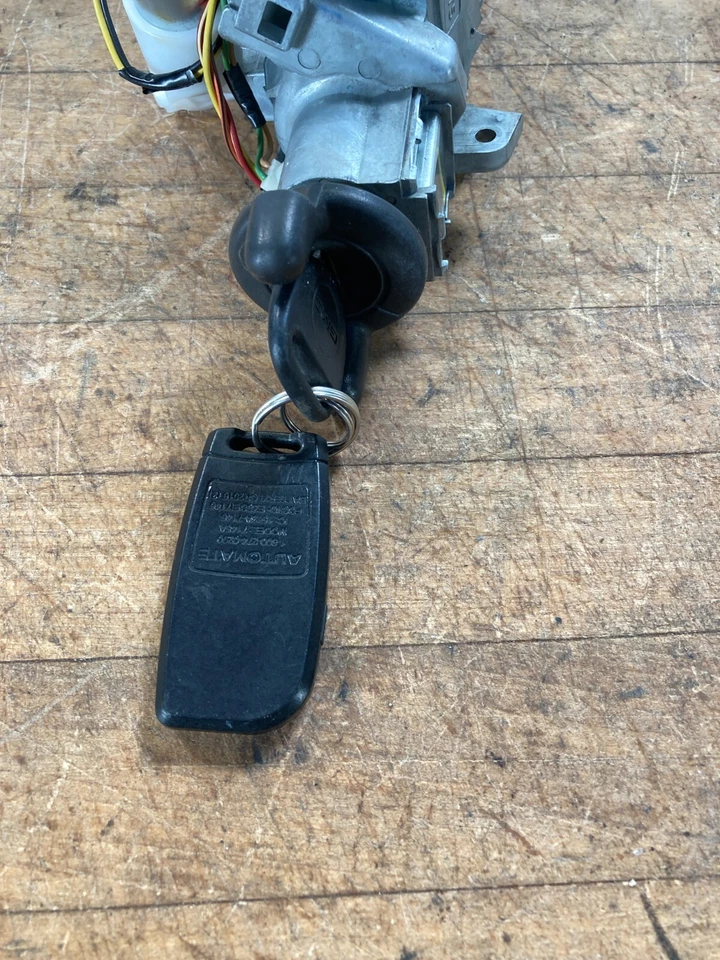 2007 GMC Envoy Ignition Lock Cylinder W/ key And Harness OEM - Image 3 of 4