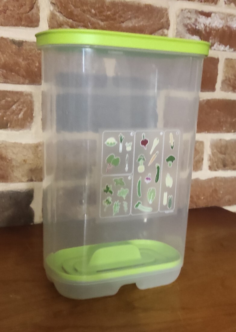 TUPPERWARE Boîte VentilOfrais haute 4,4L+1,8L vert+1,8L(2)+375 ml (4) vert jaune