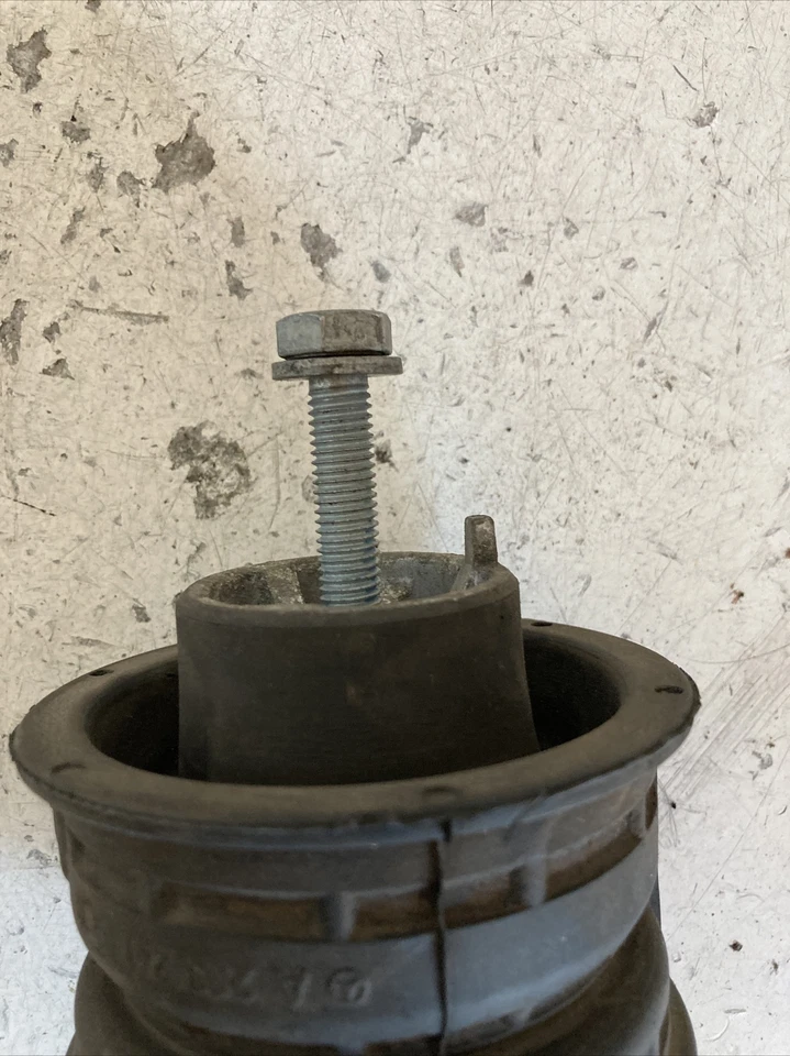 Chrysler Crossfire Engine Mount A2032410413 Genuine 3.2 V6 2006 Year - Image 2 of 4