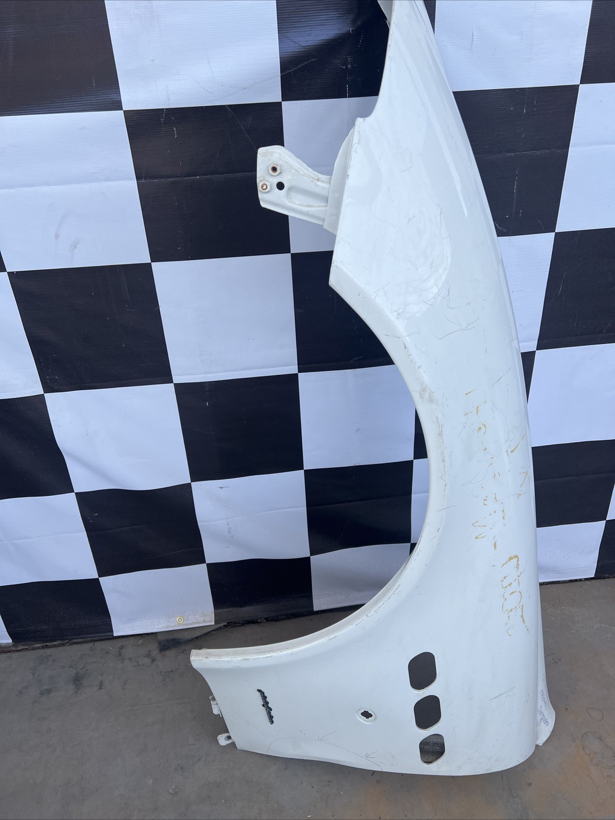 2003 2004 05 06 07 08 09 10 2011 2012 Maserati Quattroporte Left Fender Used Oem