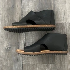 Born Maren Black Leather Wrap Sandals Back Zipper Size 9 Reg. $100