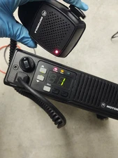 Motorola Maxtrac UHF 2way mobile radio with mic