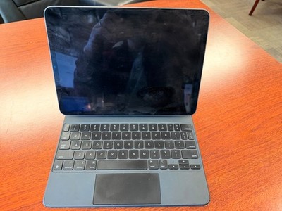 Apple iPad Pro 11-inch (3rd gen) 128 GB Wi-Fi 11 in - Space Gray. Magic Keyboard