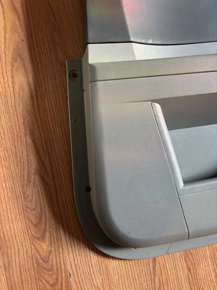 2006 2007 Chrysler 300 Front Right Passenger Interior Door Panel - Image 2 of 4