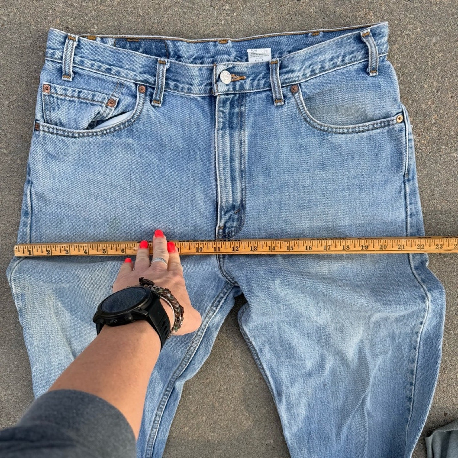 Y2K Levi's 505 Regular Fit Straight Leg Made in Canada Men's Blue Jeans 36x34 thumbnail 11