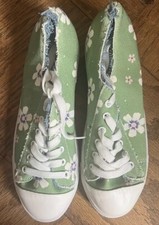 Cute Sneakers Green Daisies Floral Core Womens Converse Style Size 39 Unworn