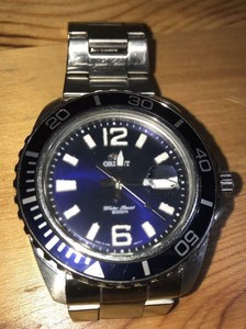 orient quartz diver