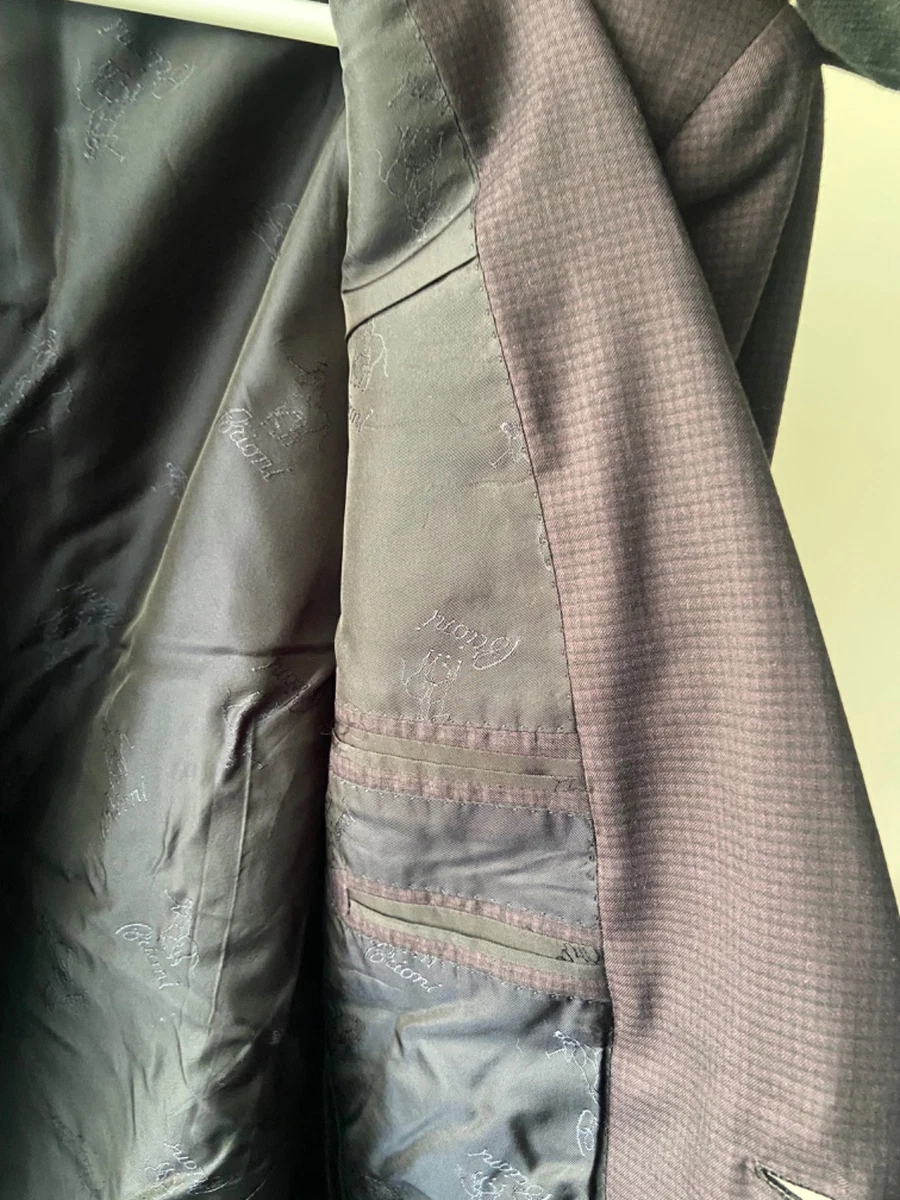 Fabulous Brioni Super 130's Wool & Silk 3-Piece Suit 40R US/50R IT