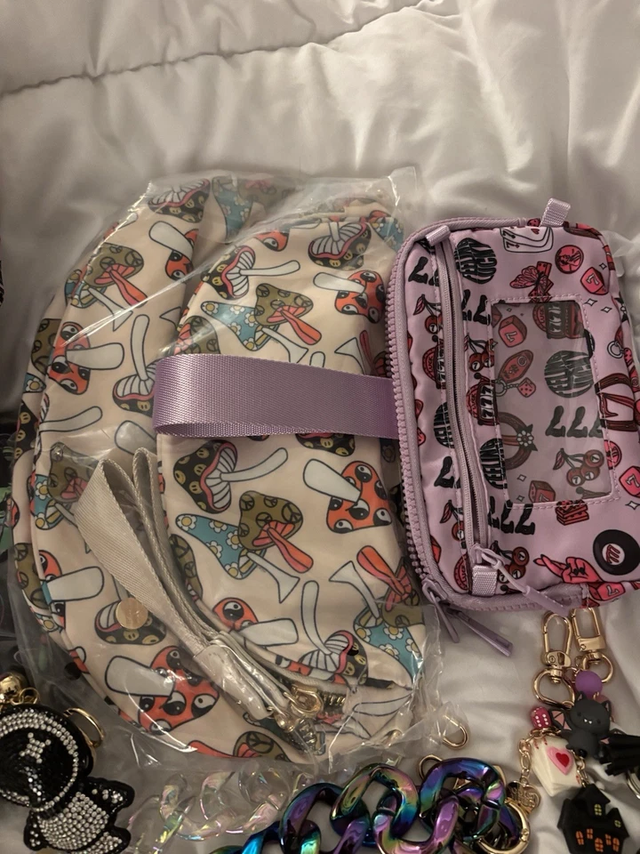 Gold Blush Viral Tik Crossbody Bum Bag lot, bag charms, bag chains, 20 + in lot - Image 3 of 4