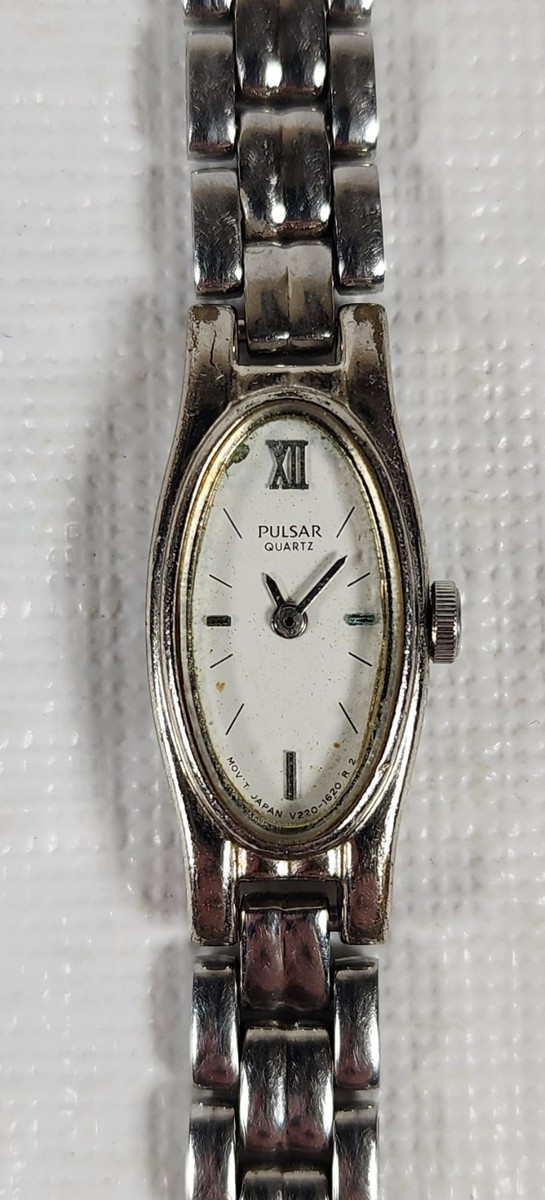 Vintage Rare Oval Thin Pulsar Silver Tone V220-6190 Dainty  display picture 3