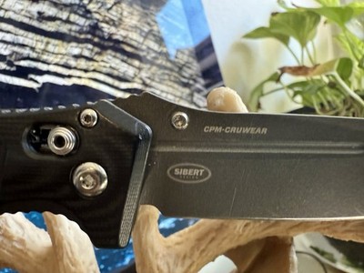 Axis New Mini Benchmade Classic Black Adamas Folding Knife | 273GY-1