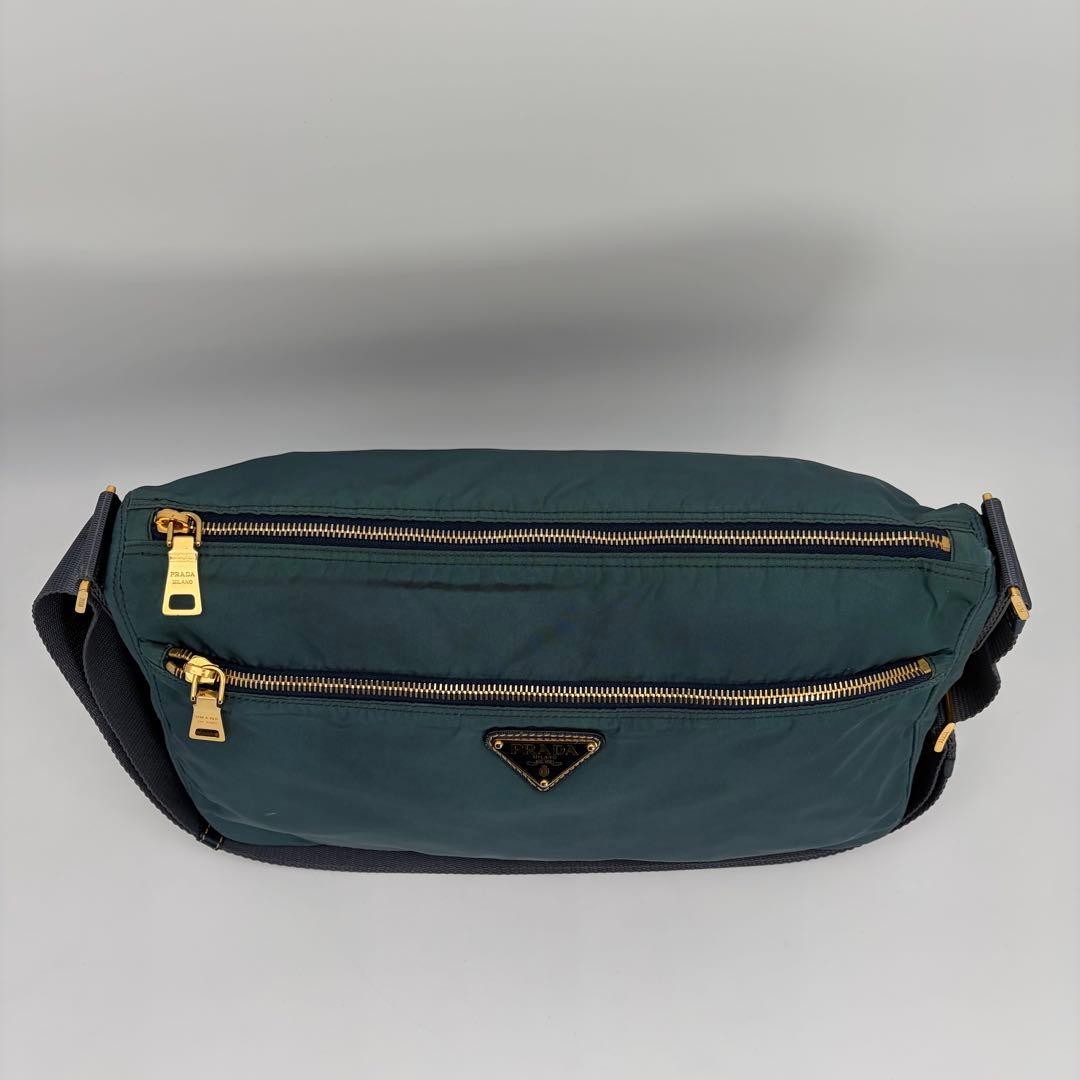 Good Condition PRADA Rare Emerald Green Shoulder Bag thumbnail 4