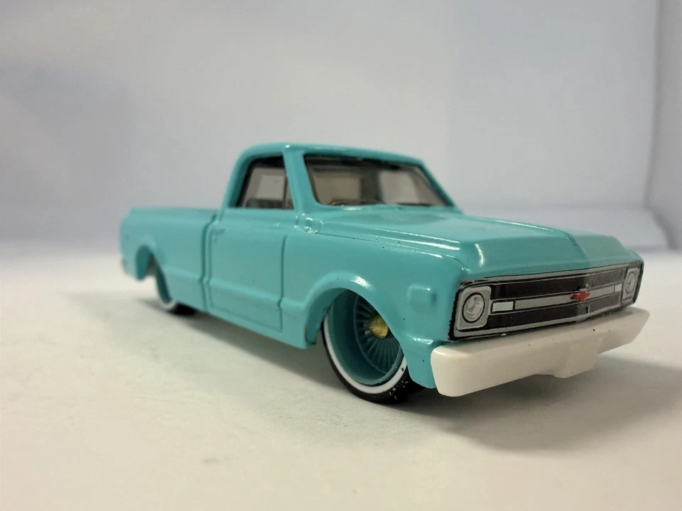 Camioneta pickup Chevy C10 1968 Matchbox 2024 rueda suelta 3D intercambio Lowrider Foto 4 de 4