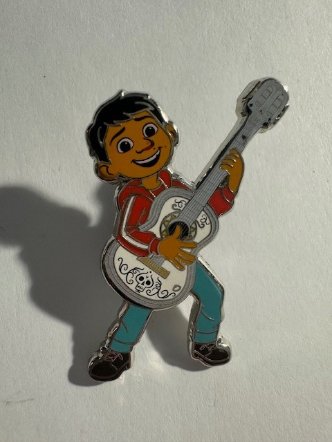 DLP Miguel Coco Guitar Cast Member Refresh Refresher 2024 Disney Pin D7