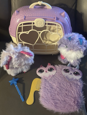 Scruff A Luvs Twin Fantasy Scruffs Fluffy Plush Surprise Rescue Pets W/ Carrier+