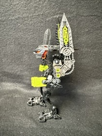 LEGO 2010 Bionicle Stars Skrall Set (7136)  Missing Gold Shield & Booklet 1079