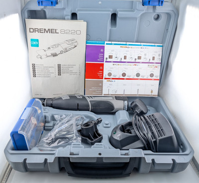 Dremel 8220 akkubetriebenes kabelloses Multi-Rotationswerkzeug - Ladegerät & Zubehör