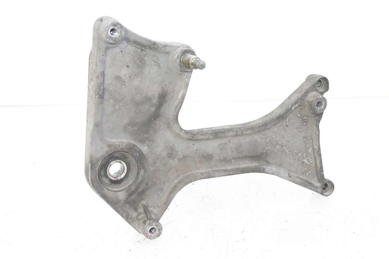 EXHAUST MOUNT - PIAGGIO VESPA GRANTURISMO 200 (2004 - 2005)