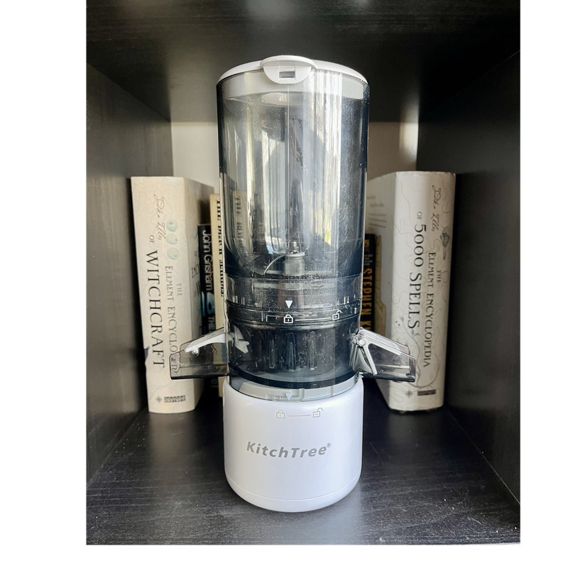 KitchTree Masticating Juicer Electric White Easy Clean Juice Pulp Separation