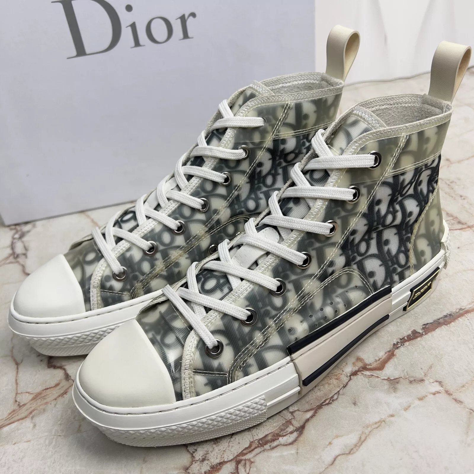 Baskets montantes Dior B 23 logo oblique maille blanche 8 US ou