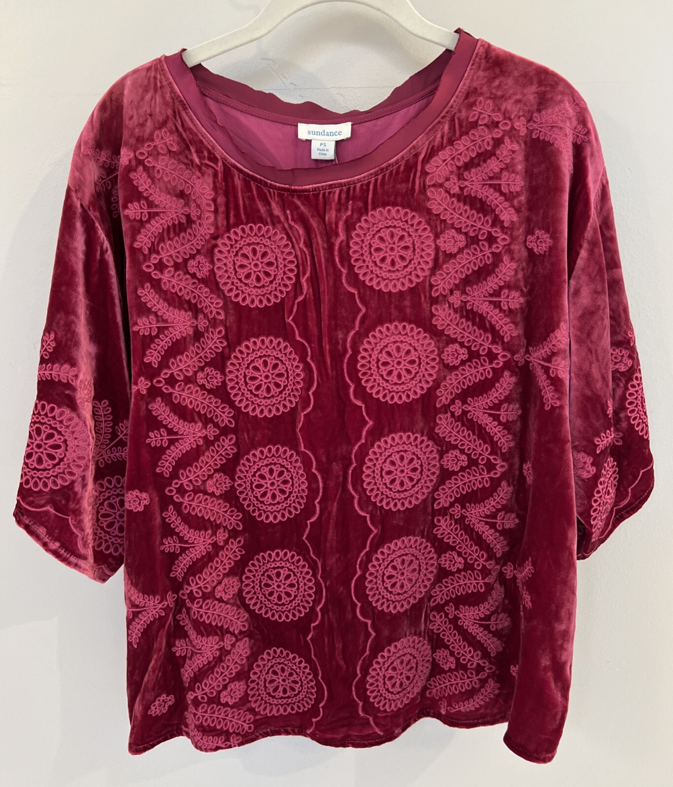 NWT Sundance Catalog Dark Pink Velvet Short Sleeve “Belle Journee Top” Size PS $