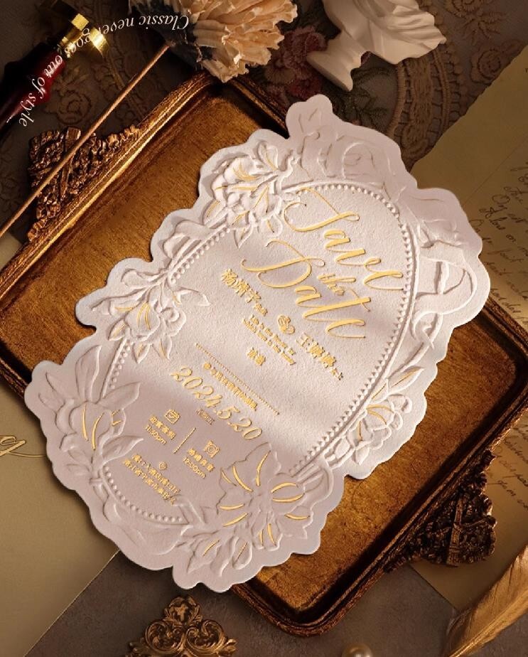 Cotton Paper Colorless Flower Embossing Gold Foil Wedding Invitations Customized