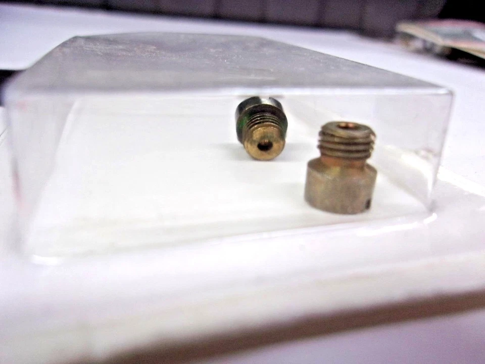 Edelbrock Carburetor Metering Jet Standard main jets, 4-32 Thread 12455 - Image 2 of 2