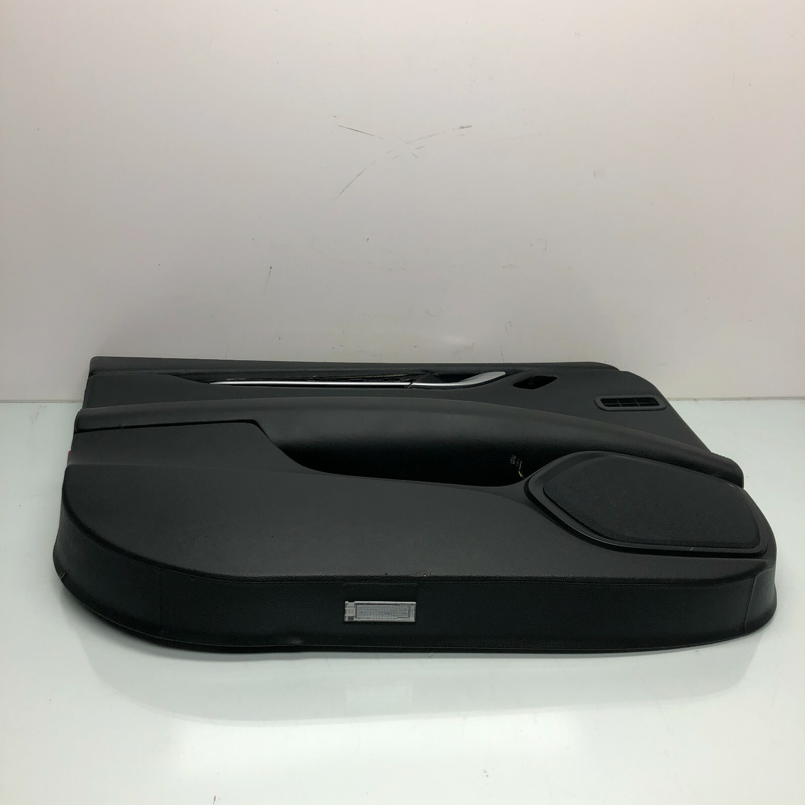 2014 - 2017 Maserati Ghibli Driver Left Front Interior Door Panel Black OEM