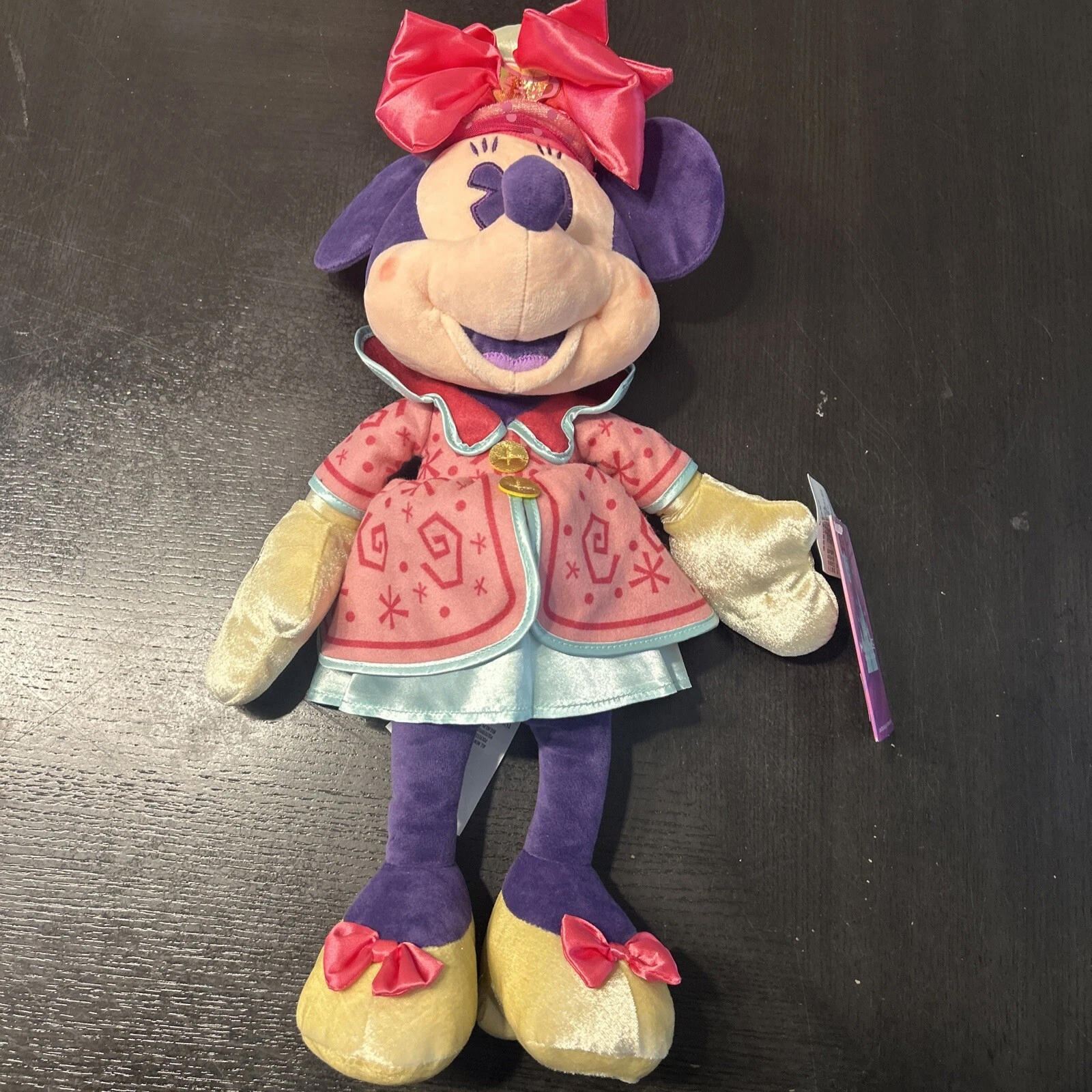 Disney Minnie Mouse: The Main Attraction Plush – Mad Tea Party – 3/12 New