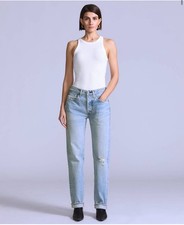 NWT Levi s Blue Tab 1970 s Women s Distressed Jeans Size 32x30