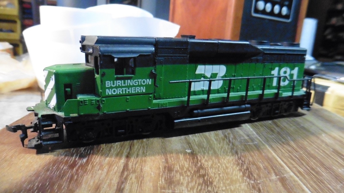 KATO Nゲージ GP30 BURLINGTON NORTHERN Lionel HO Gauge Burlington Northern GP-30 Diesel Locomotive Engine
