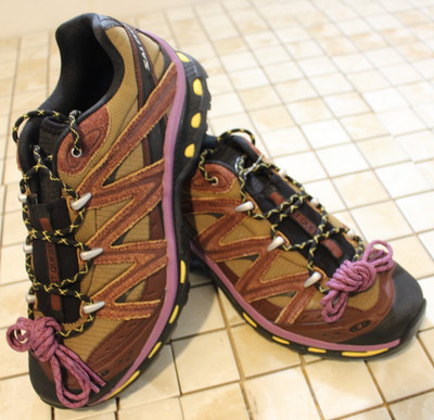 SALOMON  XT-QUEST LEGACY UNISEX  9 M MEN 10 M WOMEN IN BROWN/PURPLE 491774
