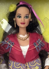 Marvelous 1993 Vintage Dolls Of The World Collection Barbie, Italian 2256, NIB