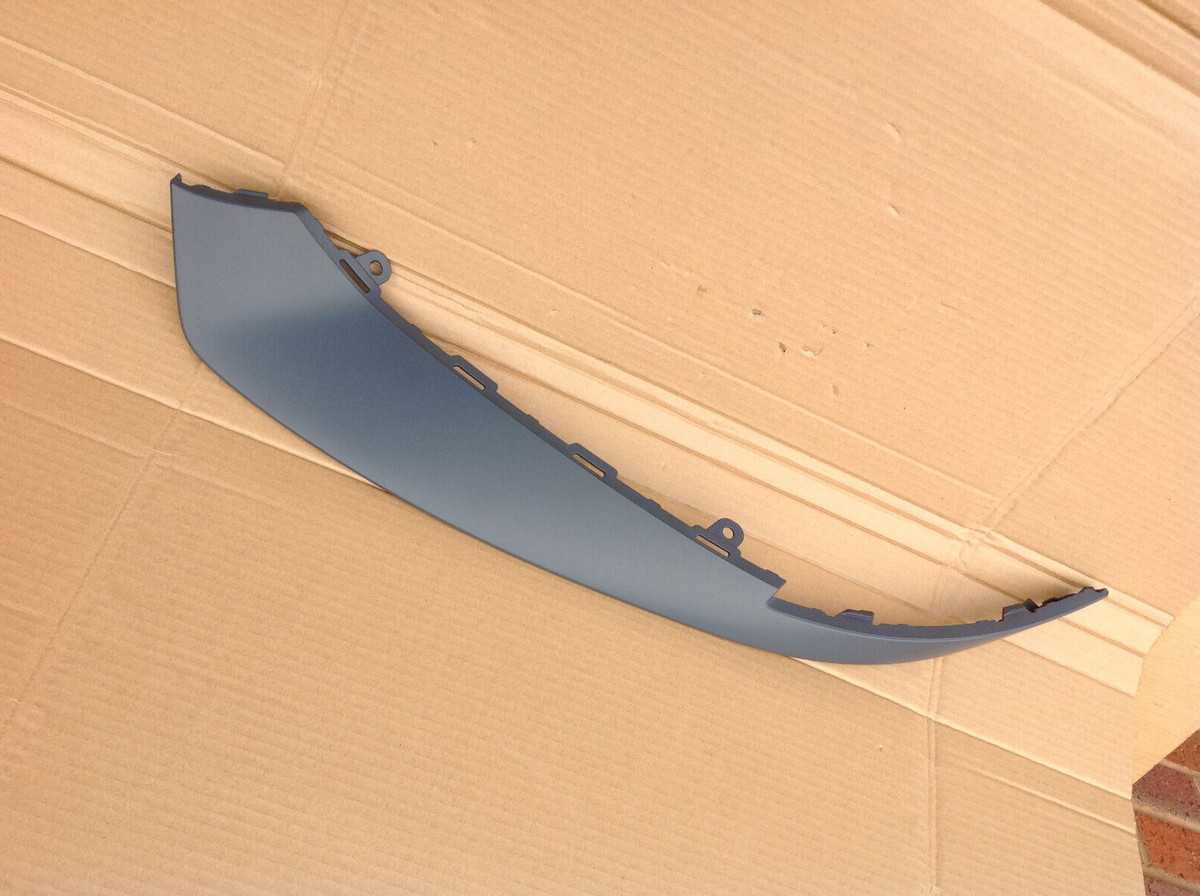 NEW PORSCHE TAYCAN FRONT LEFT BUMPER LOWER MOULDING INSERT COVER 