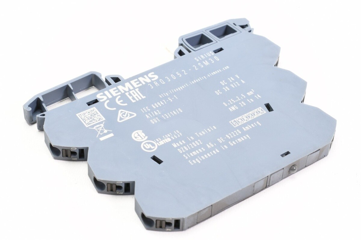 SIEMENS 3RQ3052-2SM30, Coupling relays with semiconductor output - NEW
