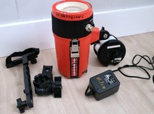 Ikelite Substrobe 225 Underwater Photography Strobe Light, 2 Batteries, Charger