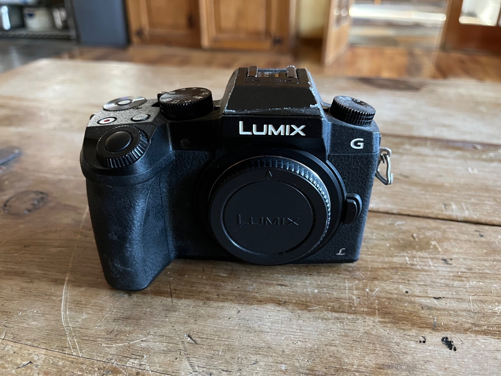 Panasonic LUMIX G7 16 MP Mirrorless Interchangeable Lens Cam