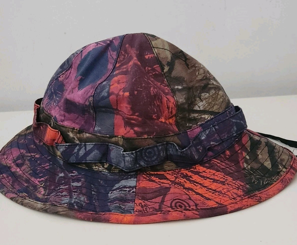 SS19 Supreme South2 West8 jungle hat Black S/M Camo bucket