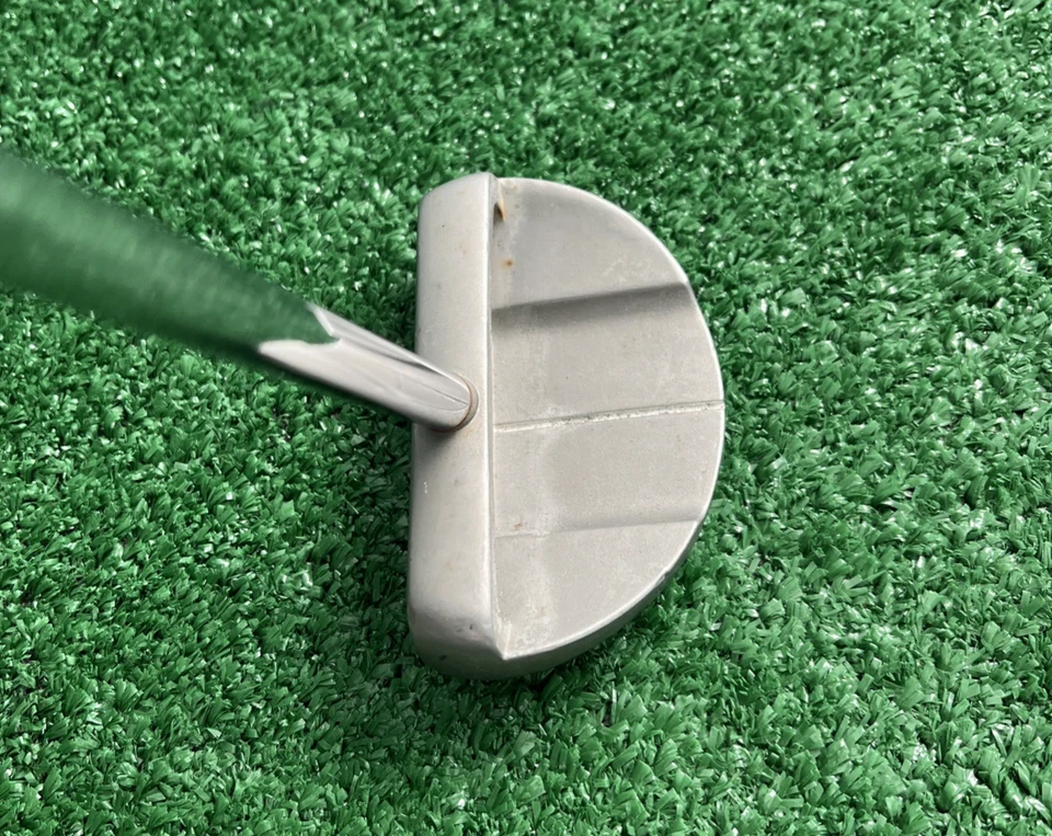 JUNIOR TaylorMade RORY Putter / 29" / Center-Shaft / Face-Balanced / Right-Hand - Image 4 of 4