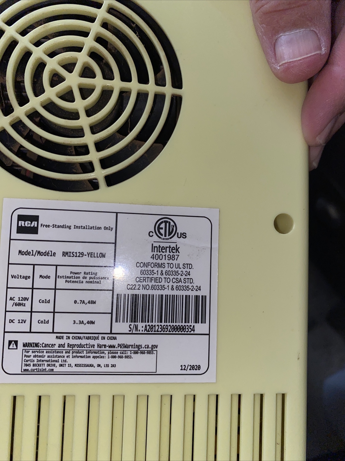 RCA RMIS129-YELLOW Mini Fridge Yellow