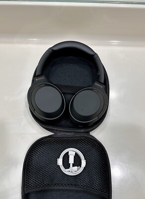 Sony Wh-1000xm4 with Original Carrying Case / Aux and Charger