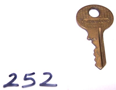 Vintage Master Key (252)