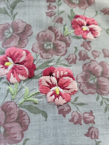 Vtg Hand Embroidered Hankie Lady's Handkerchief Pink Floral Appx 13" Incomplete - Picture 2 of 7