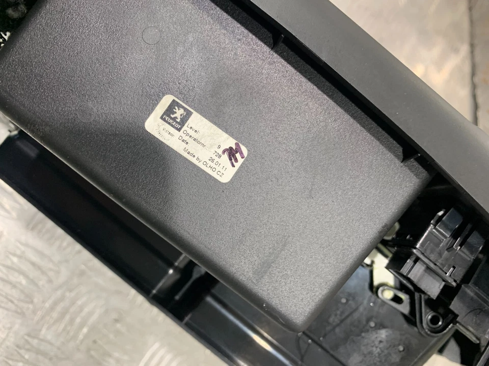 2013 PEUGEOT 3008 DASHBOARD AIR VENTS WITH SWITCH PANEL #2 - Image 4 of 4