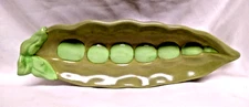VINTAGE PEAS IN A POD CERAMIC VEGETABLE SERVING DISH
