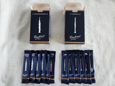 Lot of 12 Vandoren Traditional Bb Clarinet Reeds Strength 2.5  3.0