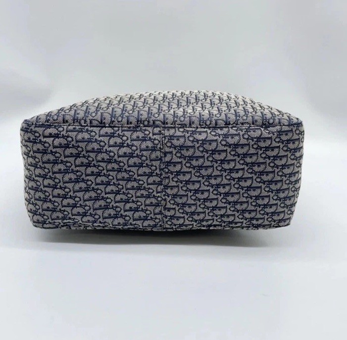 Authentic  Christian Dior Trotter Navy 1023 GM Bucket Leather Tote Bag NS110107