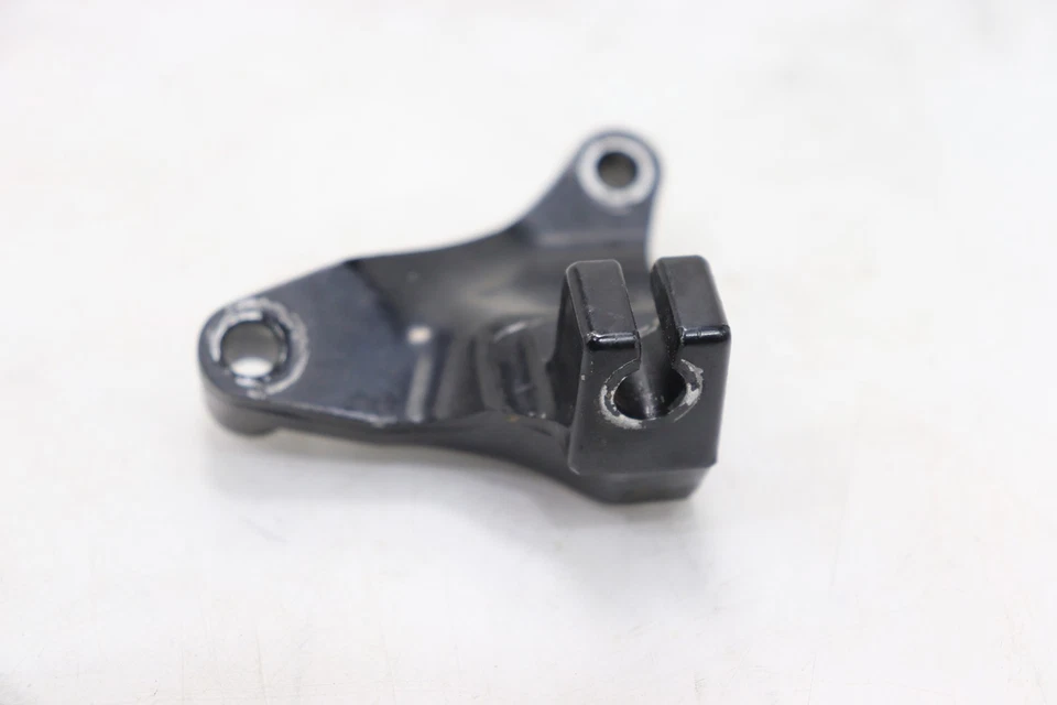 07-23 KAWASAKI NINJA ZX6R OEM EMBRAGUE CABLE SOPORTE MONTAJE SOPORTE DE ESTANCIA Foto 3 de 4