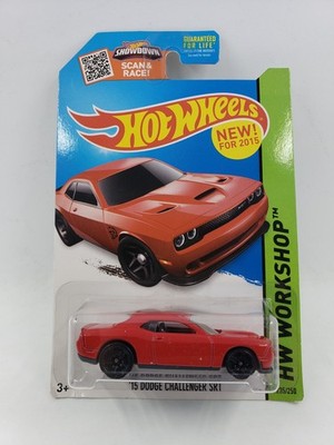 2015 Hot Wheels Workshop #235 15 Dodge Challenger SRT Hellcat Red 