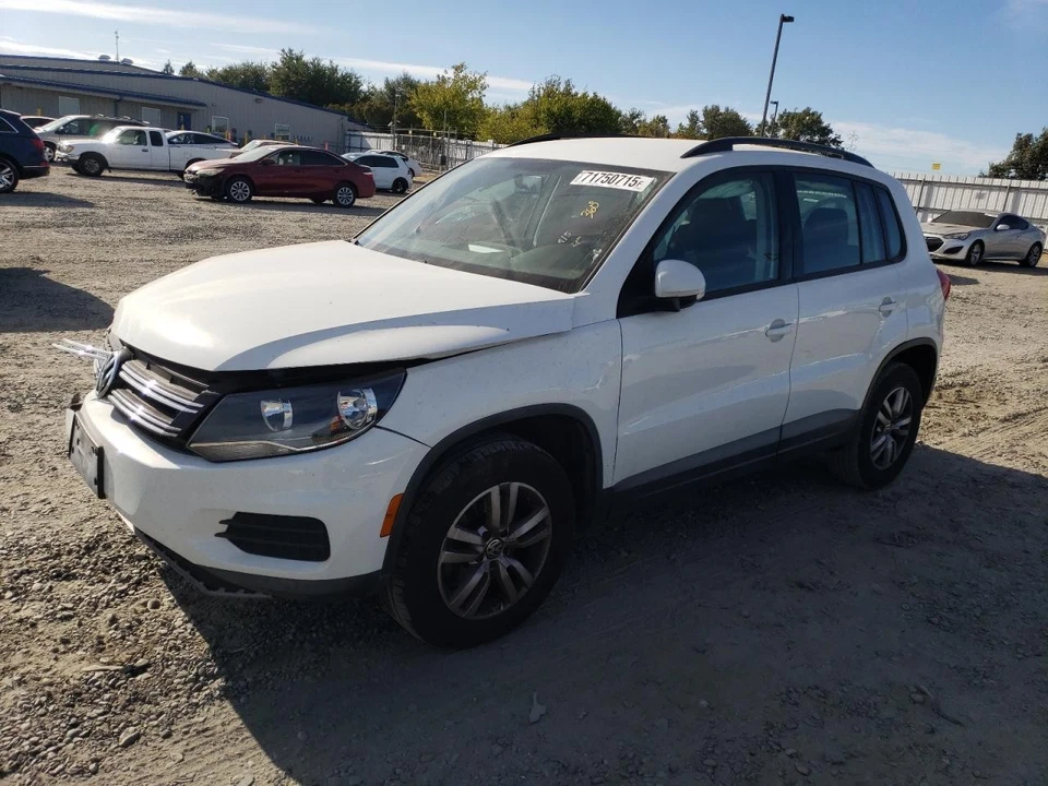 Б/у переднее левое крыло подходит: 2015 Volkswagen Tiguan плоский молдинг крыла переднее L - Изображение 2 из 4